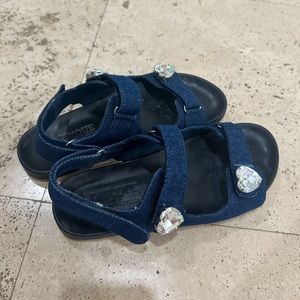 Mystique sandals